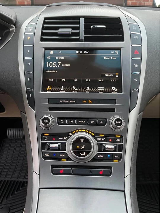 2017 Lincoln MKZ - Image 13 of 17