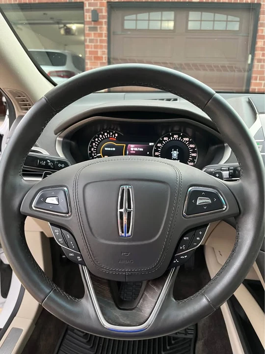 2017 Lincoln MKZ - Image 15 of 17