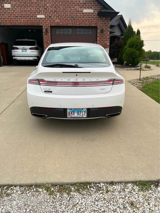 2017 Lincoln MKZ - Image 5 of 17