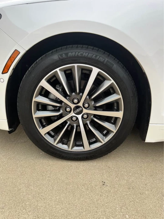 2017 Lincoln MKZ - Image 6 of 17