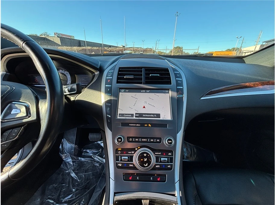 2017 Lincoln MKZ - Image 11 of 21