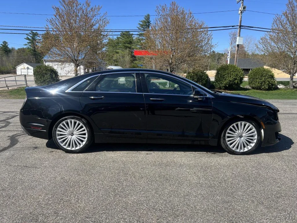 2017 Lincoln MKZ - Image 2 of 12
