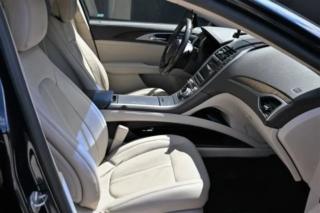 2017 Lincoln MKZ - Image 19 of 21