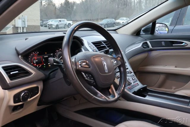 2017 Lincoln MKZ - Image 8 of 18