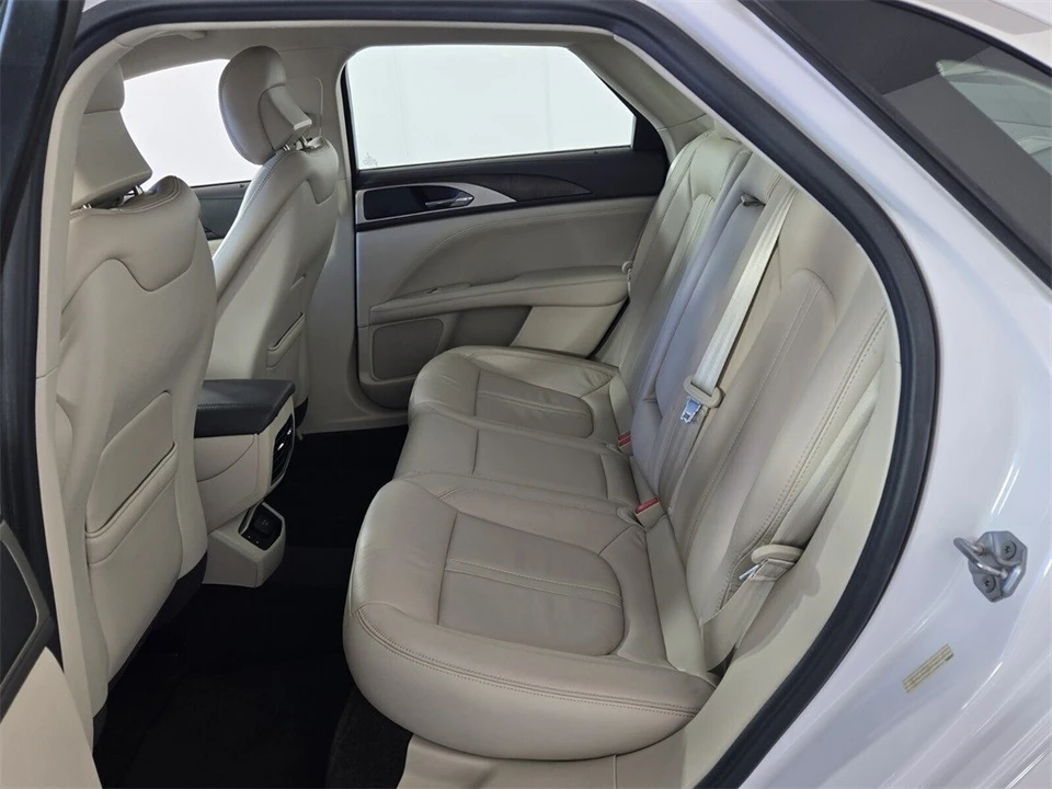 2017 Lincoln MKZ - Image 8 of 21