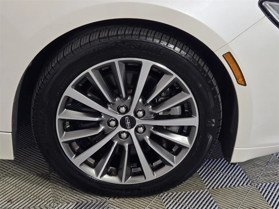 2017 Lincoln MKZ - Image 16 of 21