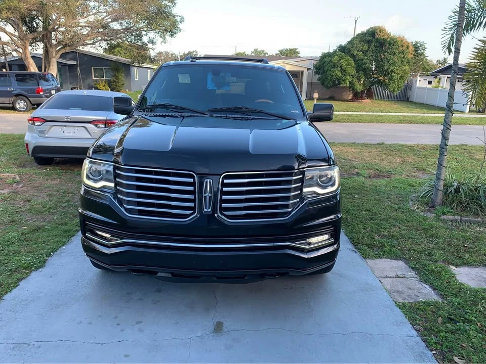 2017 Lincoln Navigator 3rd Gen - Image 3 of 4