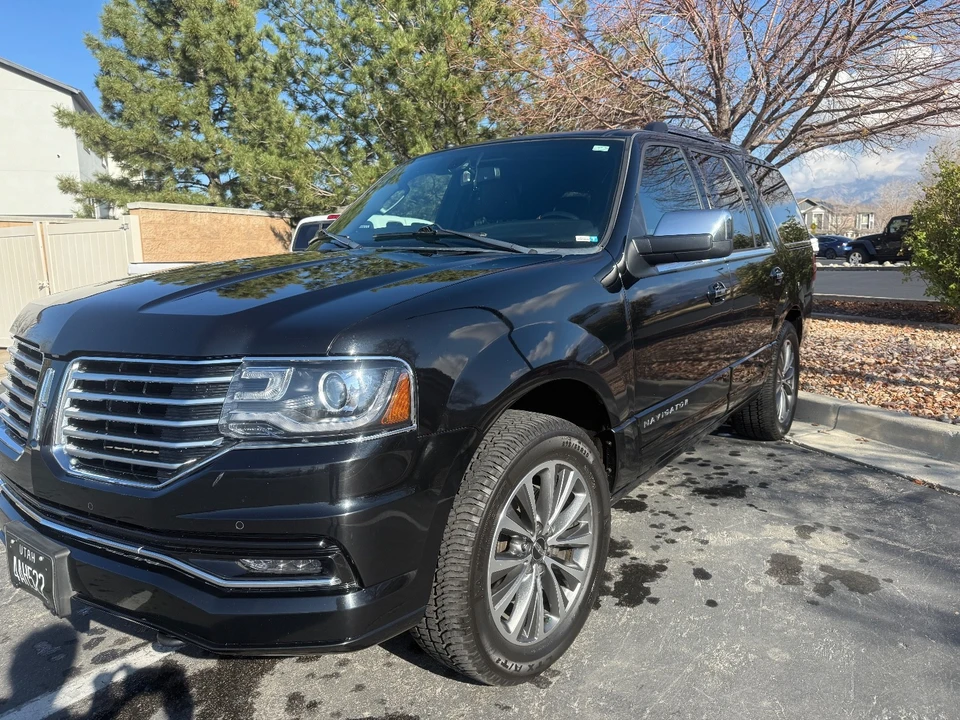 2017 Lincoln Navigator 3rd Gen - Image 3 of 13