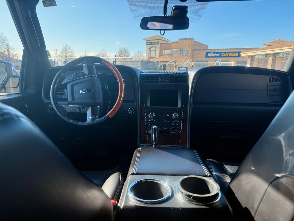 2017 Lincoln Navigator 3rd Gen - Image 9 of 13