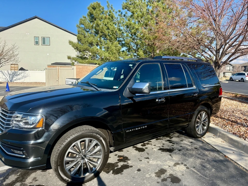 2017 Lincoln Navigator 3rd Gen - Image 4 of 13