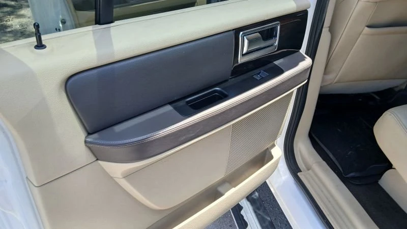 2017 Lincoln Navigator 3rd Gen - Image 15 of 19