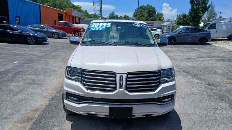 2017 Lincoln Navigator 3rd Gen - Image 8 of 19