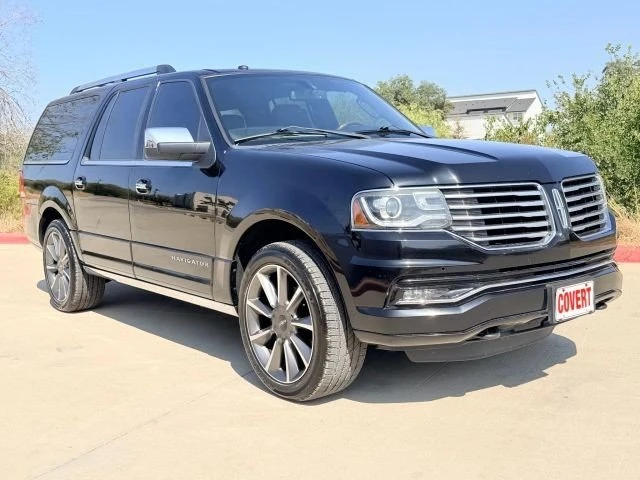 2017 Lincoln Navigator 3rd Gen - Image 3 of 17
