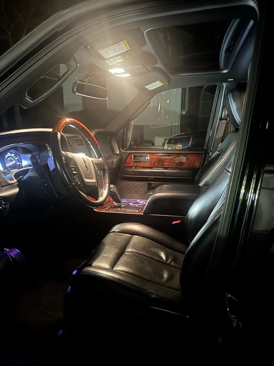 2017 Lincoln Navigator 3rd Gen - Image 6 of 10