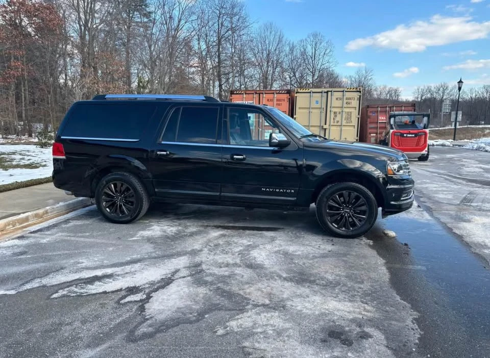 2017 Lincoln Navigator 3rd Gen - Image 4 of 8