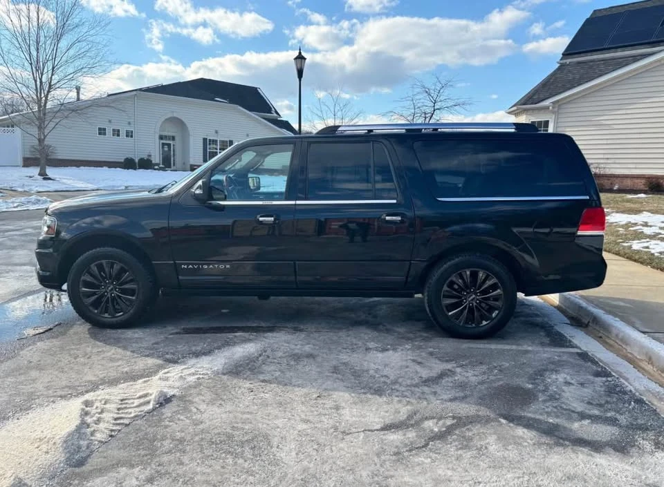 2017 Lincoln Navigator 3rd Gen - Image 8 of 8