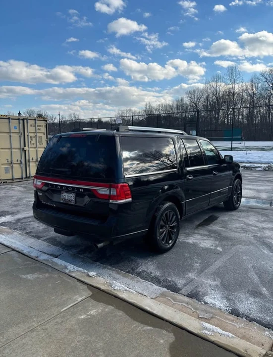 2017 Lincoln Navigator 3rd Gen - Image 5 of 8