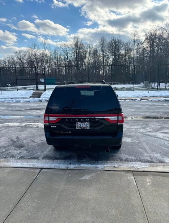 2017 Lincoln Navigator 3rd Gen - Image 6 of 8