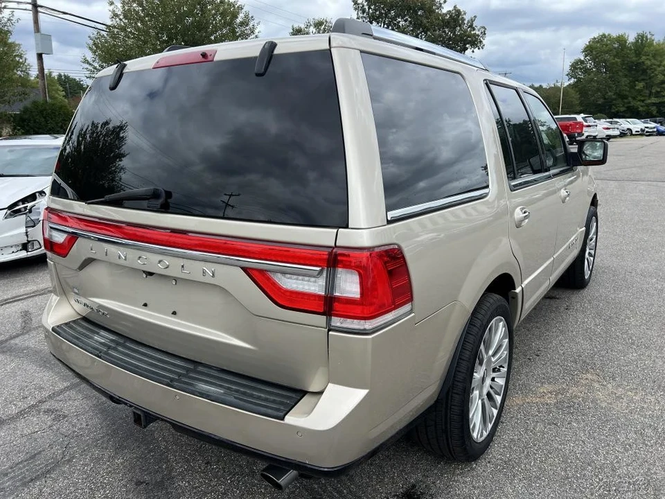 2017 Lincoln Navigator 3rd Gen - Image 8 of 12