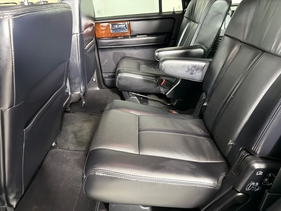 2017 Lincoln Navigator 3rd Gen - Image 18 of 21
