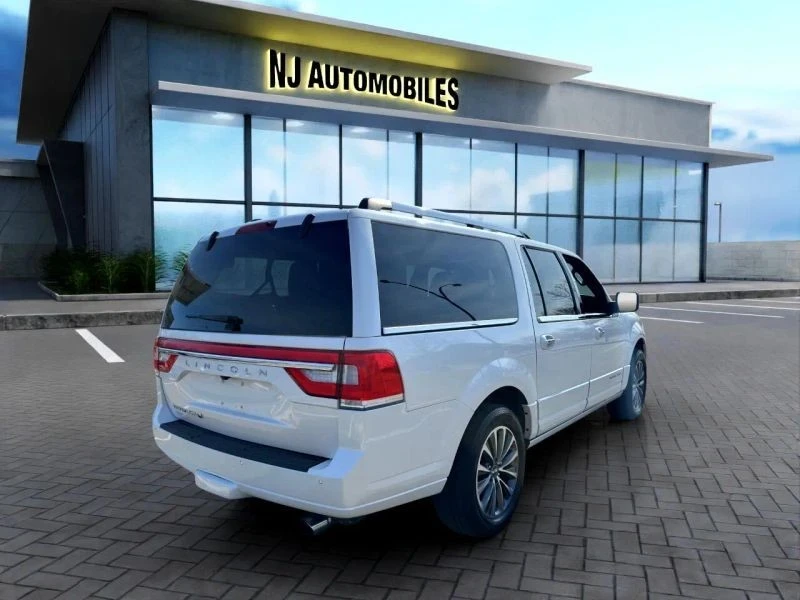 2017 Lincoln Navigator 3rd Gen - Image 7 of 12