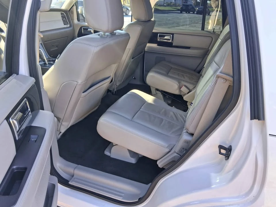 2017 Lincoln Navigator 3rd Gen - Image 7 of 11