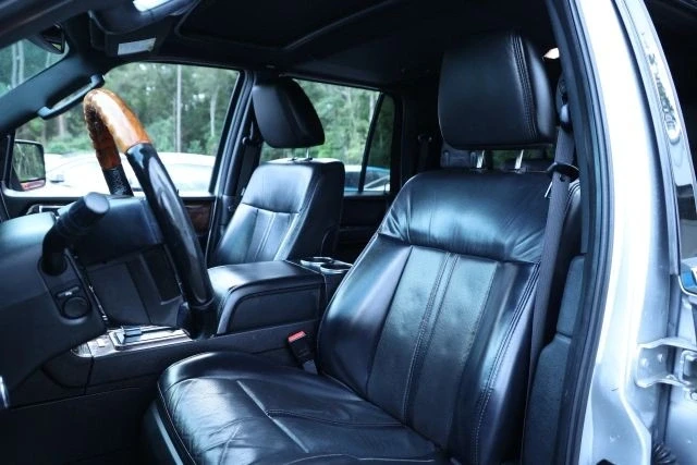 2017 Lincoln Navigator 3rd Gen - Image 10 of 12