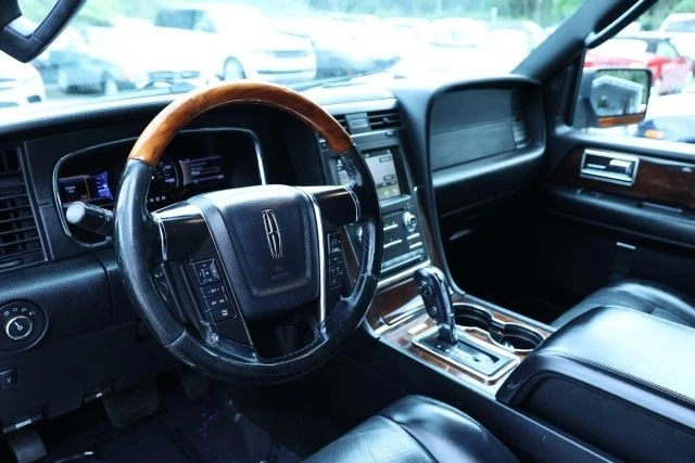 2017 Lincoln Navigator 3rd Gen - Image 2 of 12