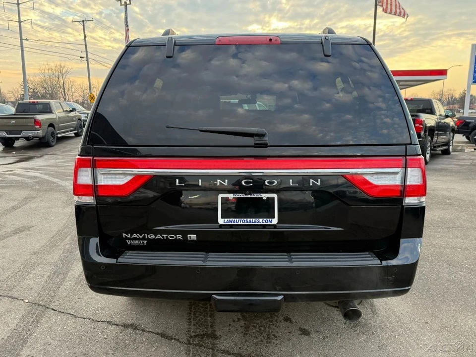 2017 Lincoln Navigator 3rd Gen - Image 6 of 12