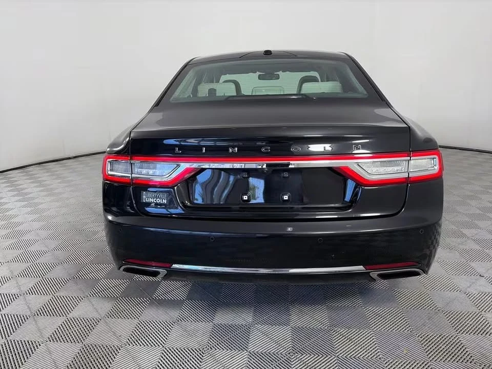 2017 Lincoln Continental 10th Gen - Image 5 of 12