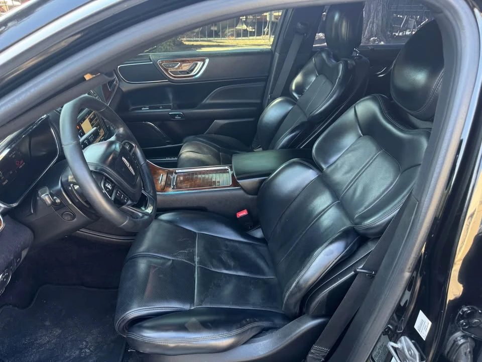 2017 Lincoln Continental 10th Gen - Image 12 of 19