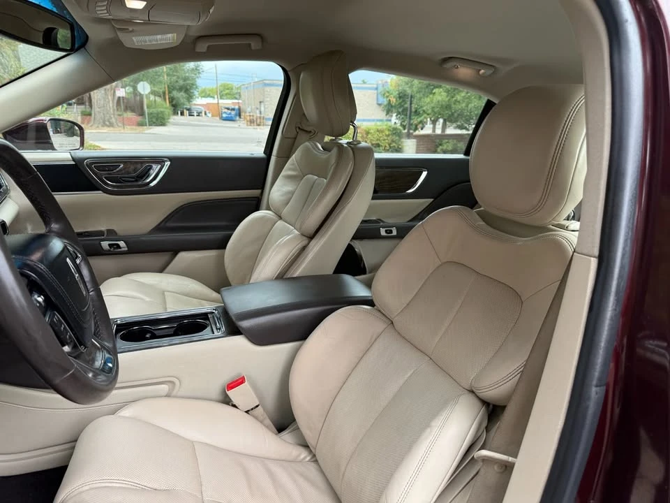 2017 Lincoln Continental 10th Gen - Image 14 of 19