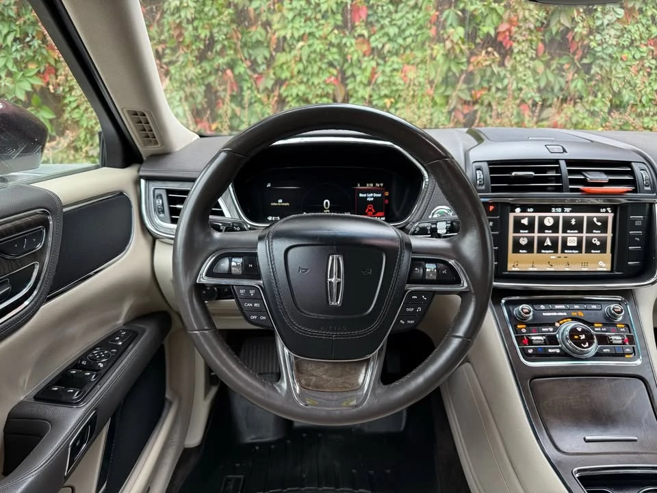 2017 Lincoln Continental 10th Gen - Image 16 of 19