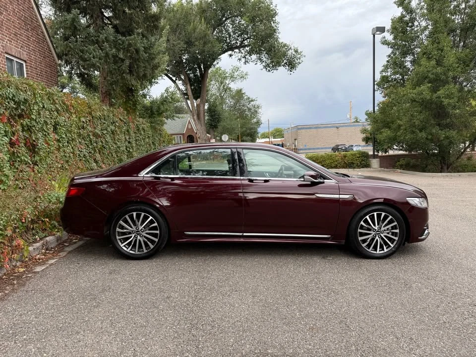 2017 Lincoln Continental 10th Gen - Image 5 of 19