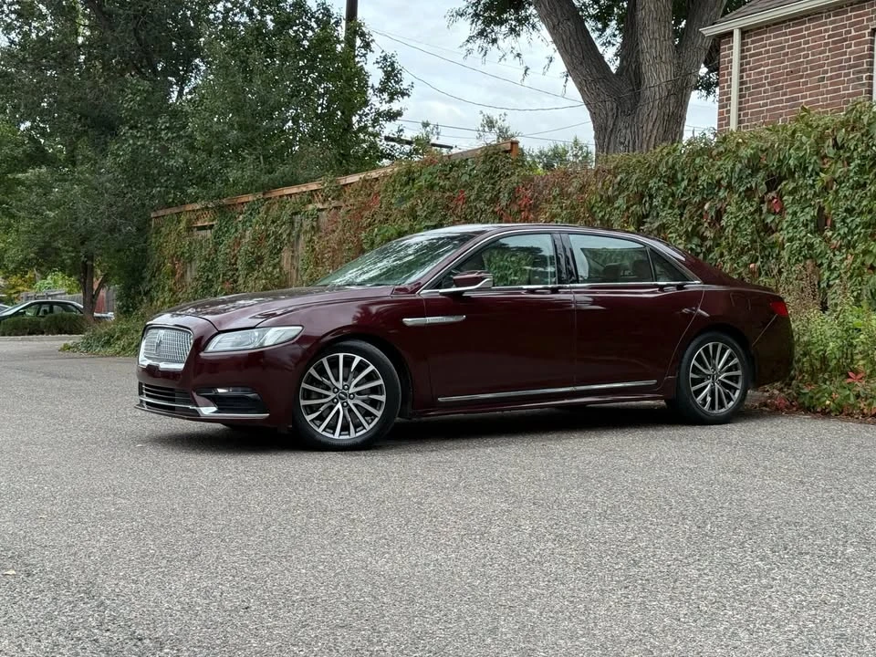 2017 Lincoln Continental 10th Gen - Image 2 of 19