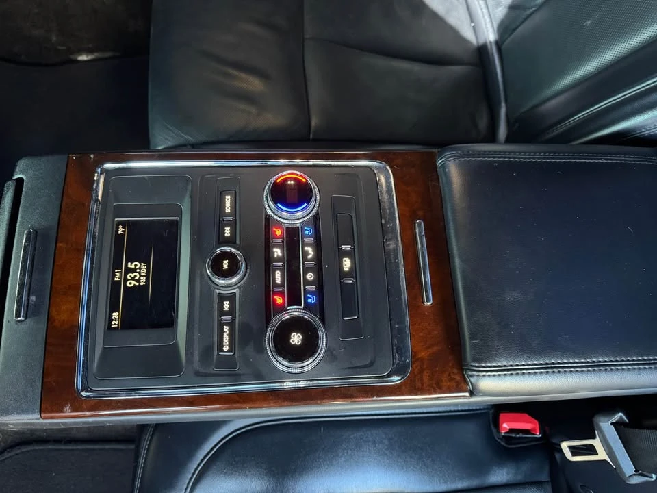 2017 Lincoln Continental 10th Gen - Image 14 of 19