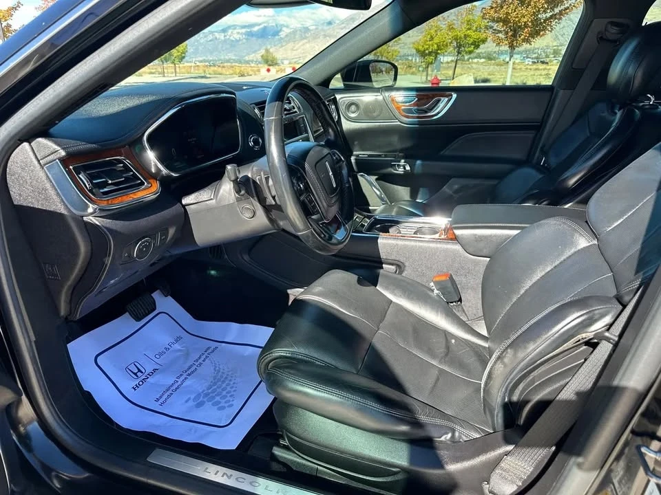 2017 Lincoln Continental 10th Gen - Image 13 of 20