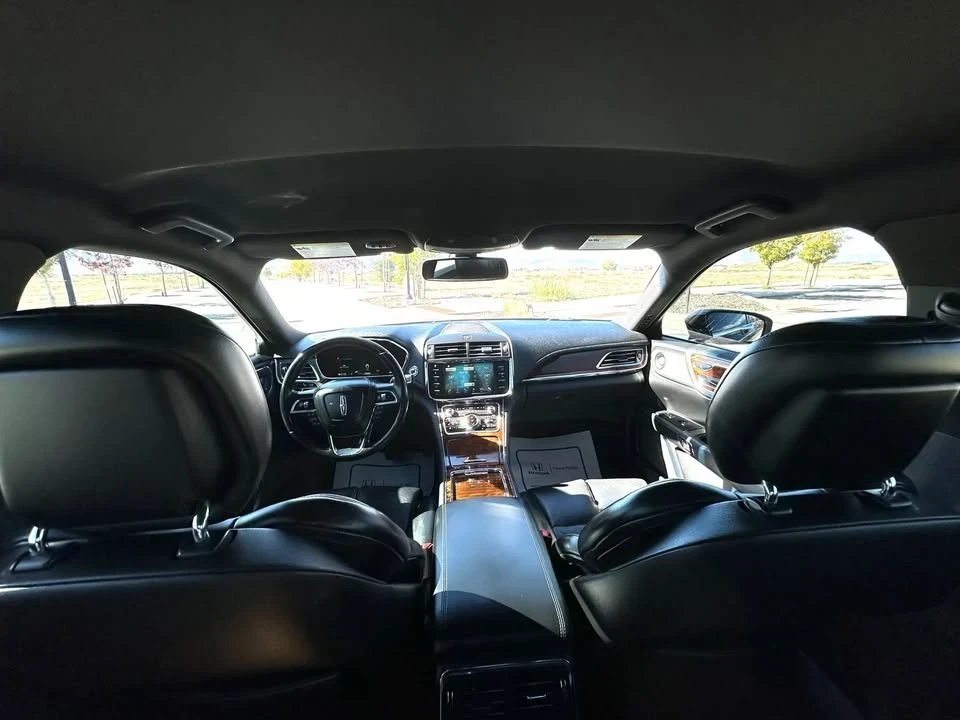 2017 Lincoln Continental 10th Gen - Image 18 of 20