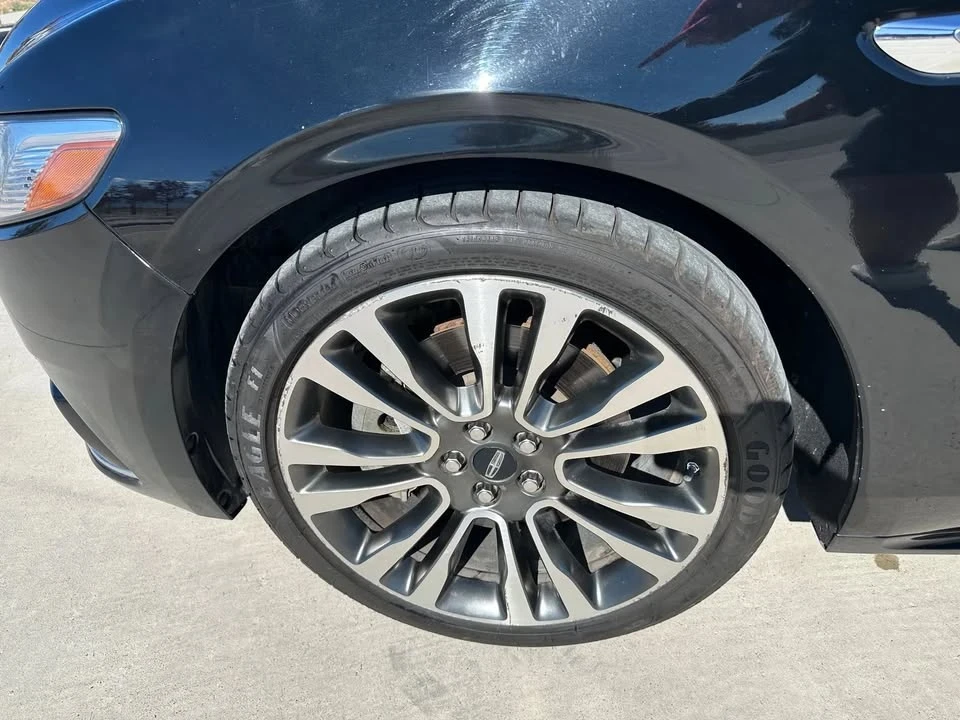 2017 Lincoln Continental 10th Gen - Image 17 of 20