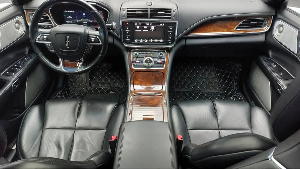 2017 Lincoln Continental 10th Gen - Image 4 of 11