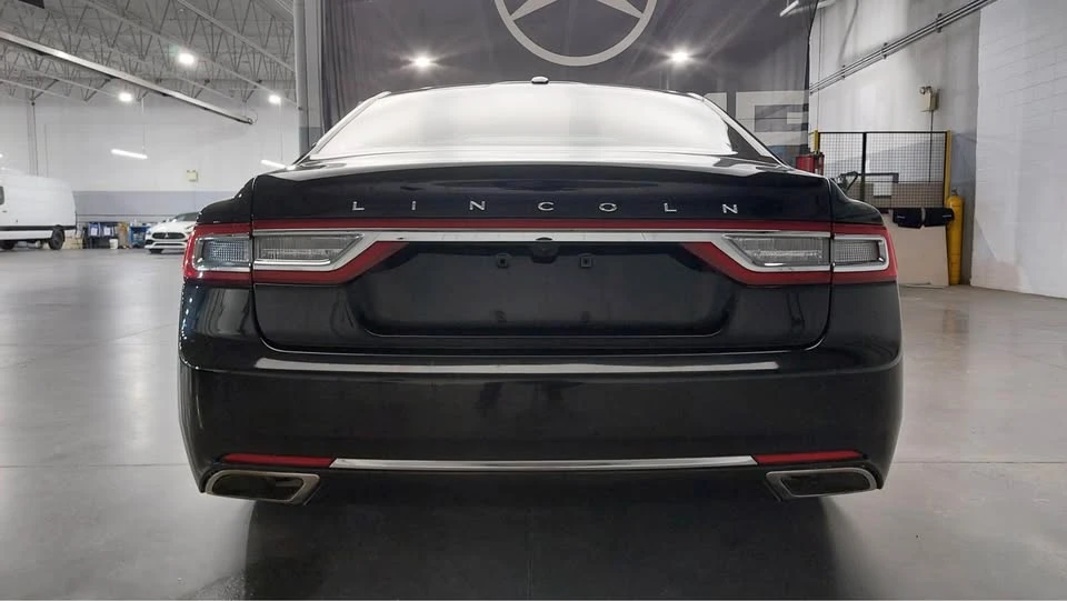2017 Lincoln Continental 10th Gen - Image 7 of 11