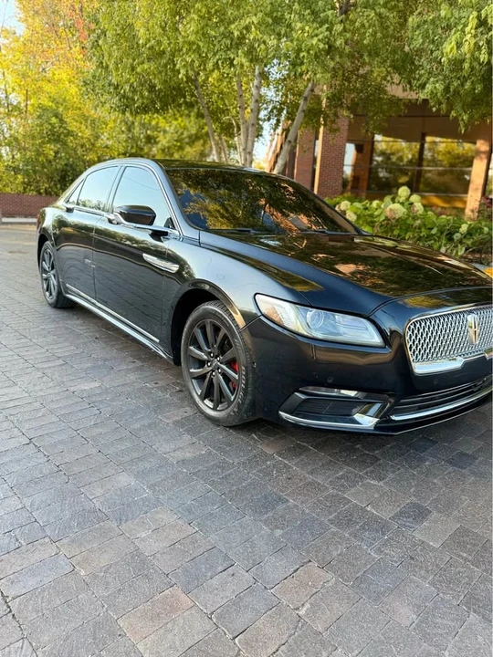 2017 Lincoln Continental 10th Gen - Image 3 of 16
