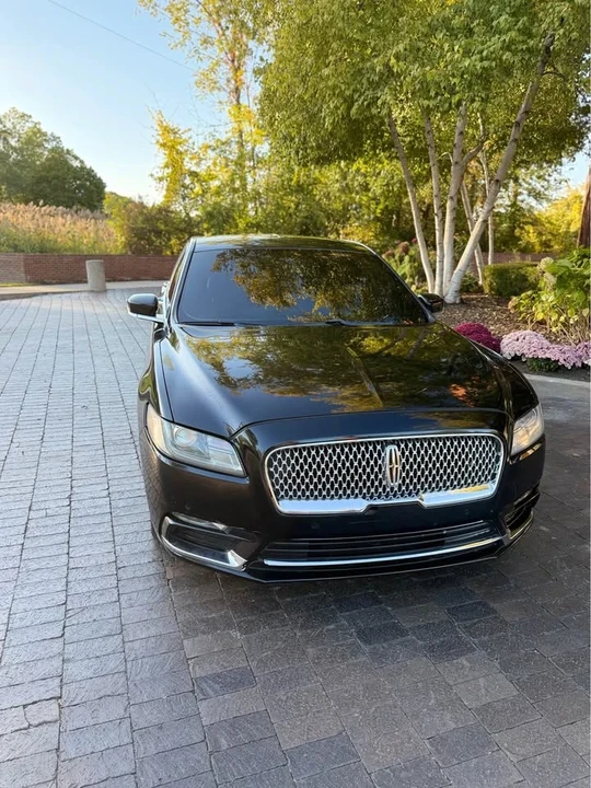 2017 Lincoln Continental 10th Gen - Image 2 of 16
