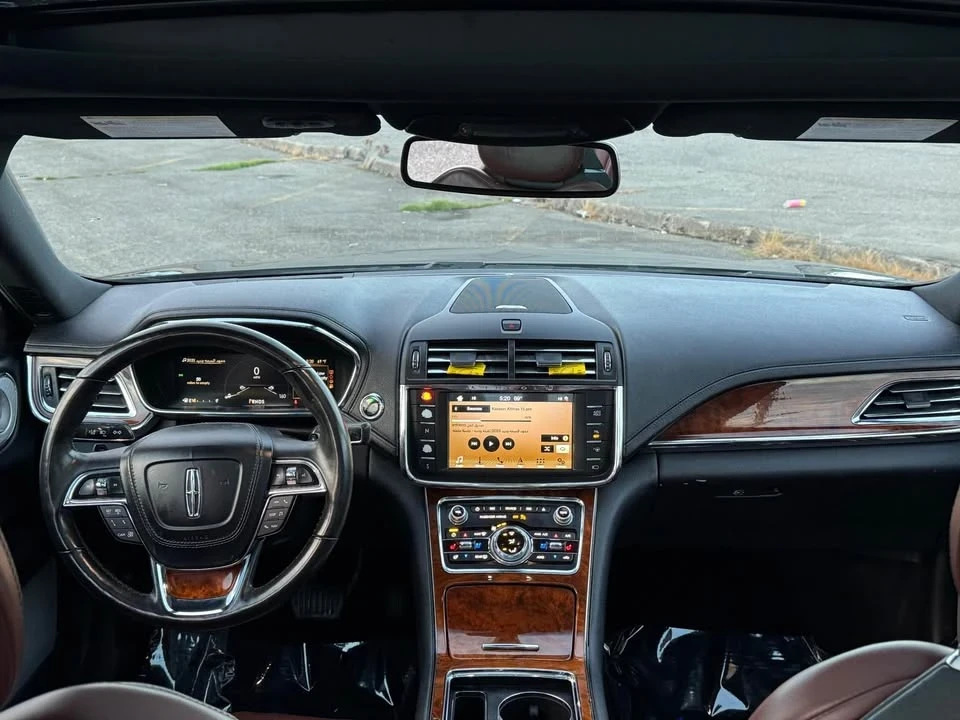 2017 Lincoln Continental 10th Gen - Image 9 of 11