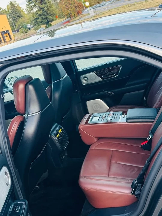 2017 Lincoln Continental 10th Gen - Image 7 of 11