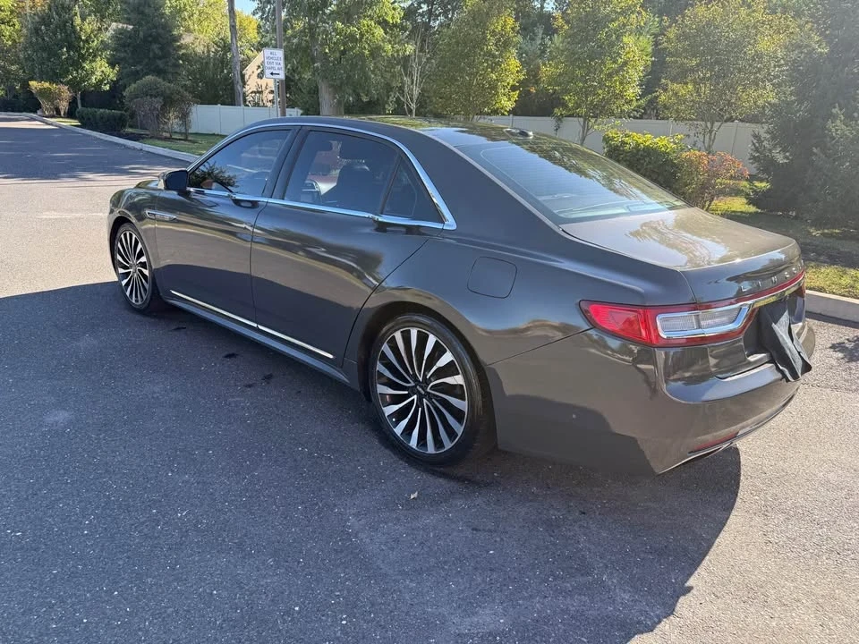 2017 Lincoln Continental 10th Gen - Image 5 of 18