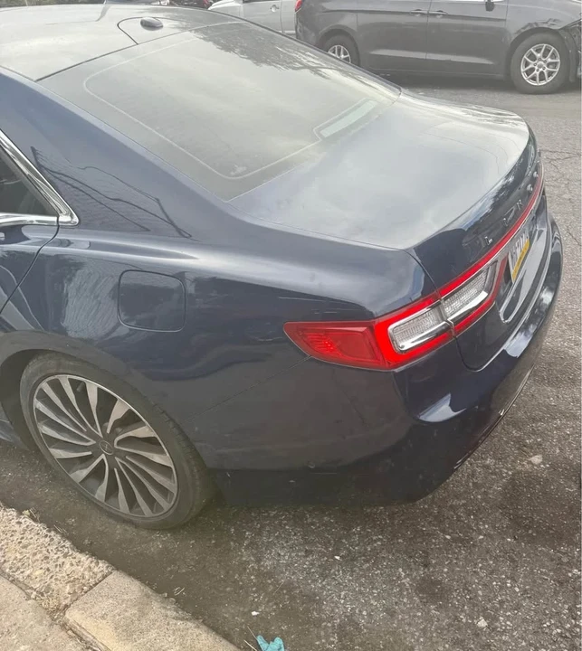 2017 Lincoln Continental 10th Gen - Image 3 of 6