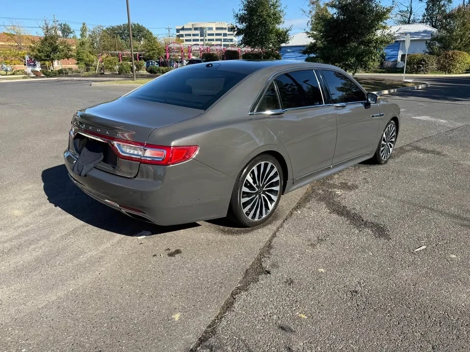 2017 Lincoln Continental 10th Gen - Image 3 of 18