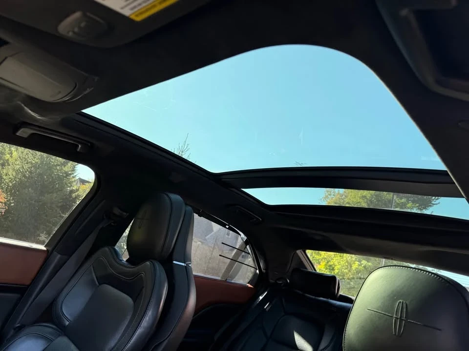 2017 Lincoln Continental 10th Gen - Image 12 of 18