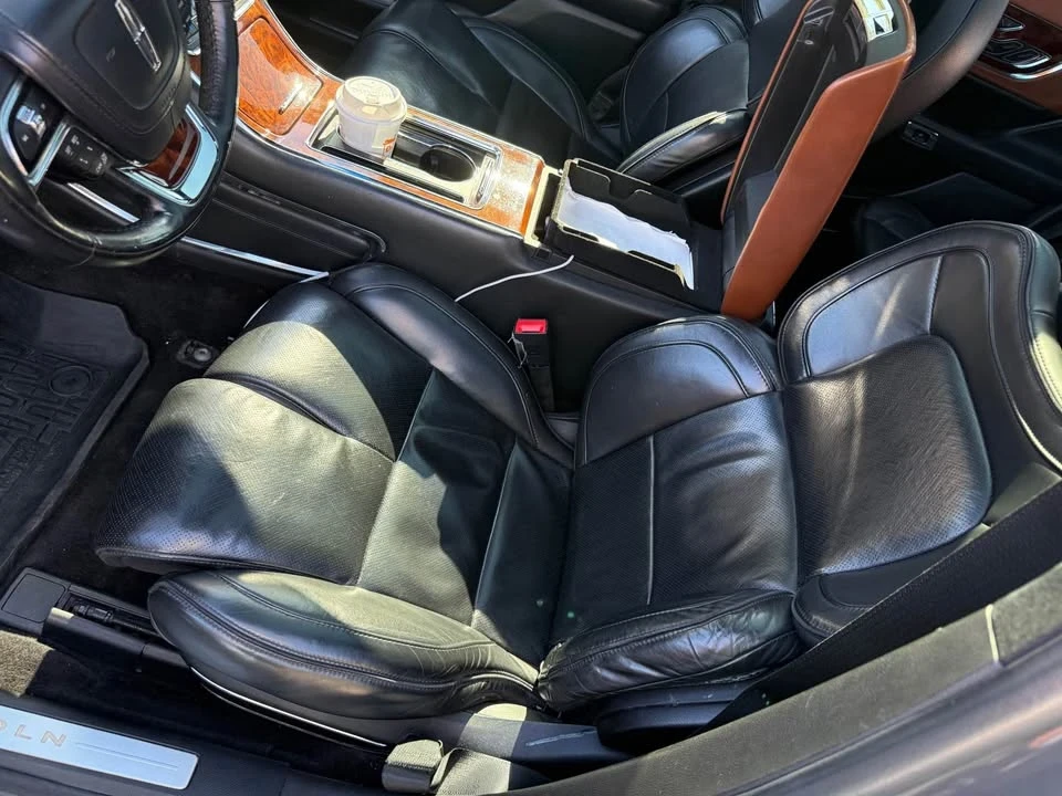 2017 Lincoln Continental 10th Gen - Image 10 of 18